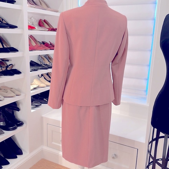 NWT Tahari Peony skirt suit size 8 petite - Picture 5 of 9